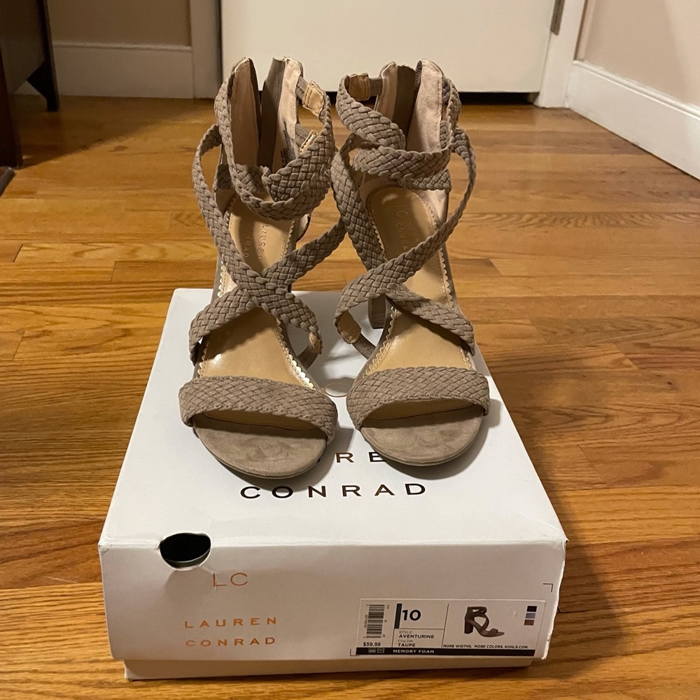 LC Lauren Conrad Adventurine Heels